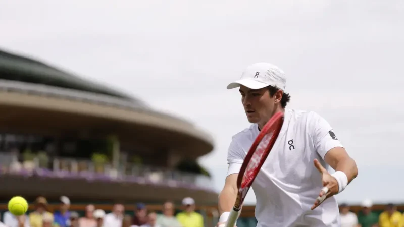 João Fonseca reencontra Jesper de Jong na 2ª rodada de Wimbledon