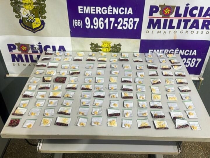 Trio é preso com 118 porções de droga após denúncia anônima e ação integrada da PM