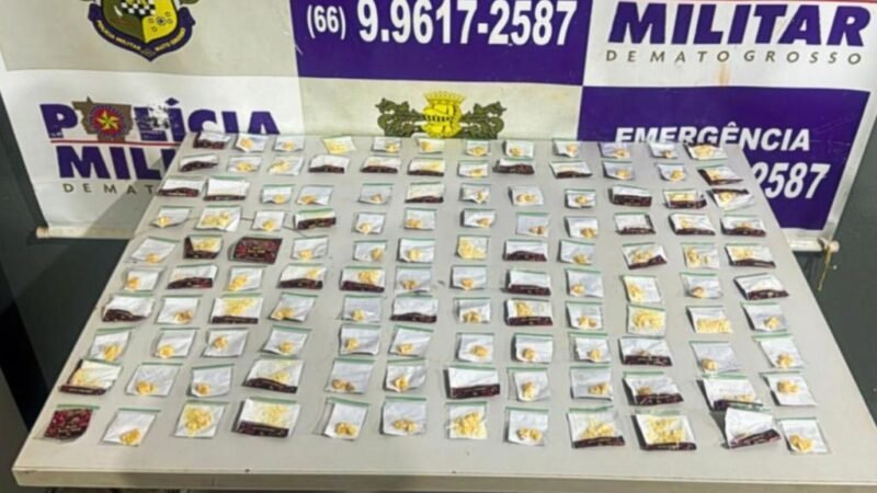 Trio é preso com 118 porções de droga após denúncia anônima e ação integrada da PM