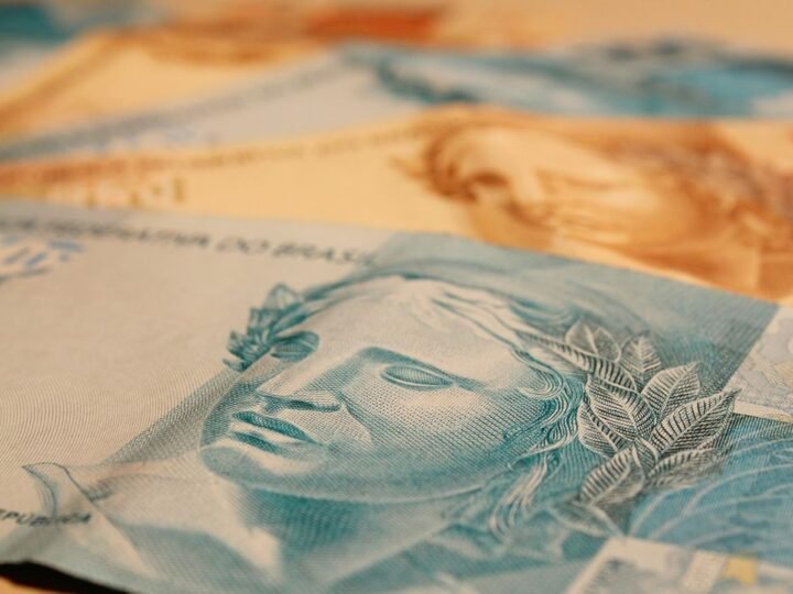 Indústria de fundos volta ao terreno positivo em maio