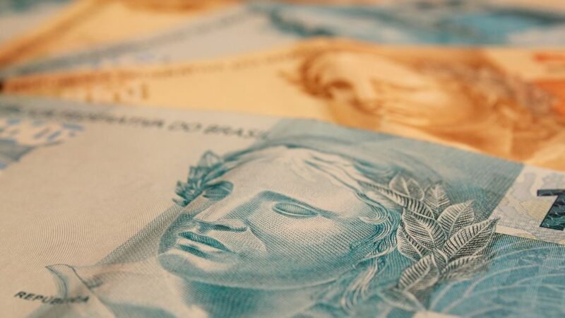 Indústria de fundos volta ao terreno positivo em maio