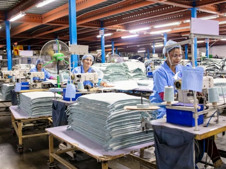 Faturamento industrial cresce em abril