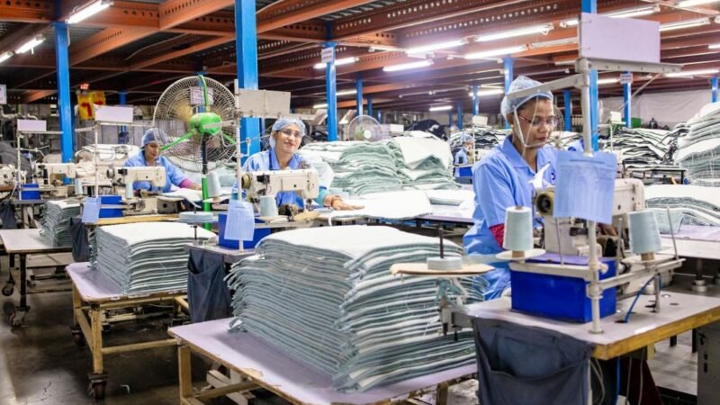 Faturamento industrial cresce em abril
