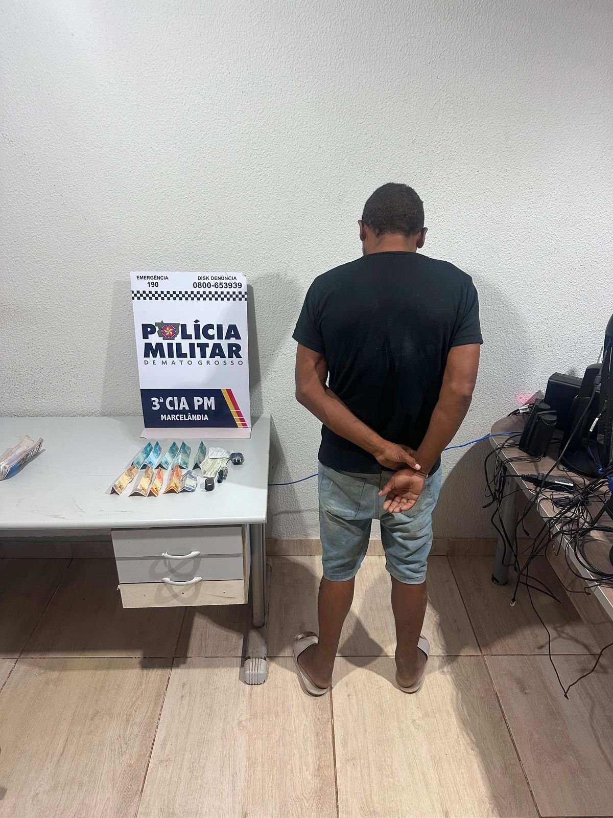 Marcelândia: Homem invade casa de ex com faca, rouba a própria enteada e faz ameaça terrível. “Não passa de hoje”