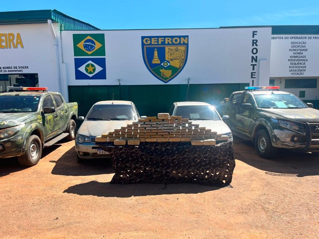 Apreensão de drogas e veículos gera prejuízo de mais de meio milhão ao crime organizado