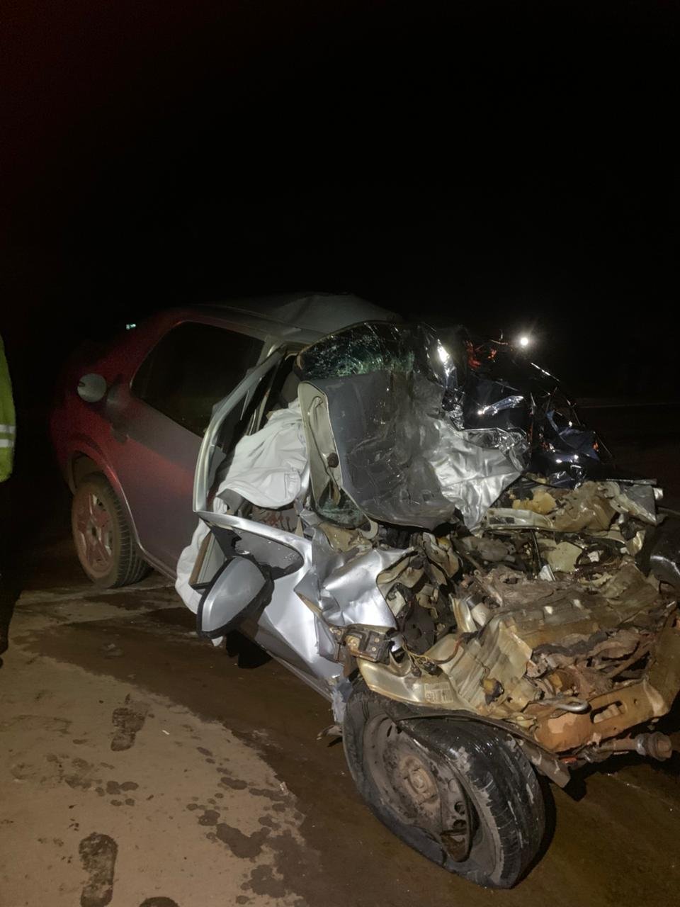 Grave acidente entre carro e carreta deixa dois mortos na BR-163 em Guarantã do Norte