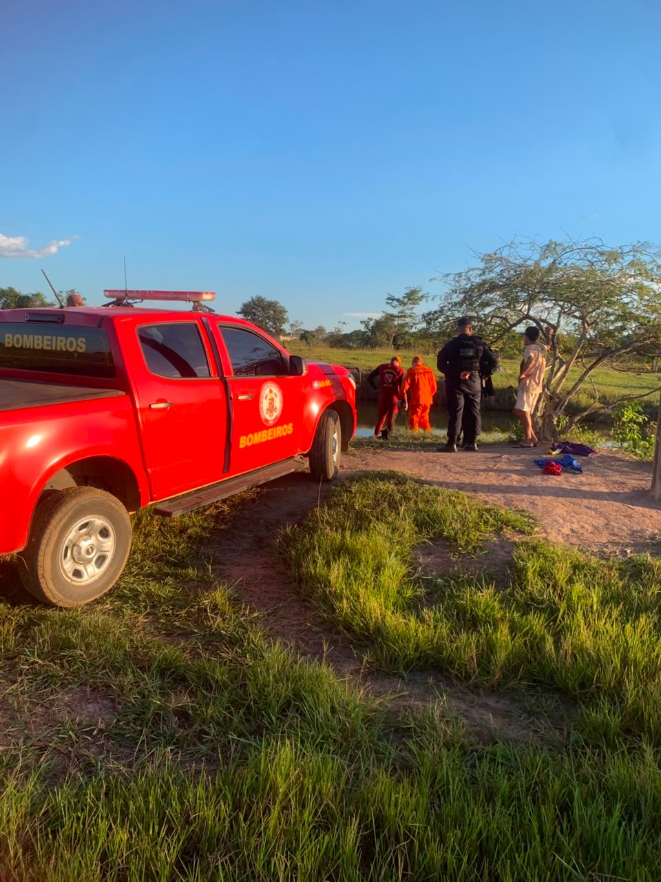 Tragédia: criança desaparece em açude e é encontrada morta por mergulhadores em Peixoto de Azevedo