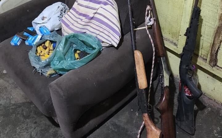 Ameaças em disputa de terras levam polícia a encontrar arsenal durante operação