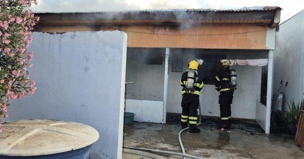 Homem é suspeito de incendiar casa da própria irmã após desavença familiar em Sinop