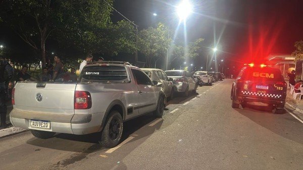 Condutora perde o controle da direção e provoca acidente com cinco veículos em Colíder