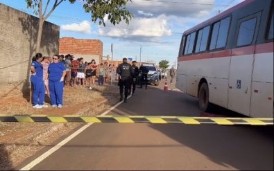 Filho de servidora morre atropelado por ônibus perto de creche em MT