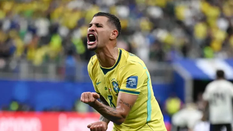 Bruno Guimarães vira “regista” do Brasil e pode igualar marca de Pelé