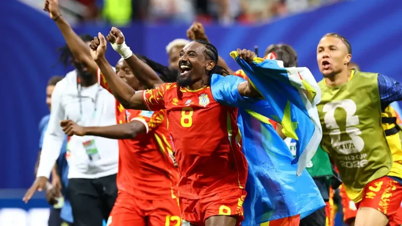 Congo vence de virada e segue na Copa, assim como Colômbia e Portugal