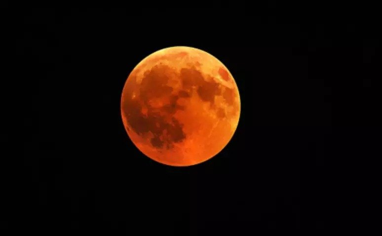 Prepare-se: fenômeno da “Lua de Morango” poderá ser visto a olho nu nesta noite