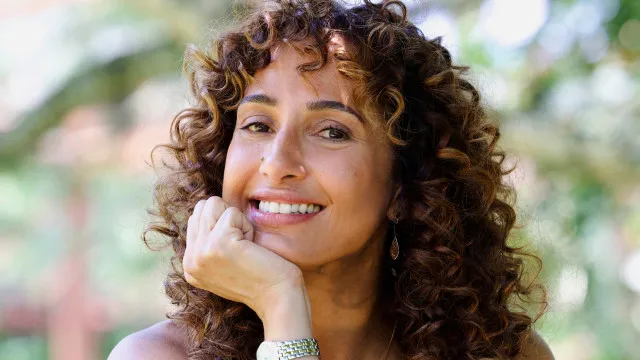 Camila Pitanga celebra noivado e define amor maduro como ‘dádiva’