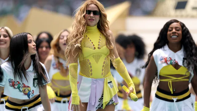 Abertura da Copa teve ritmo de show do intervalo, com ‘Waka Waka 2.0’