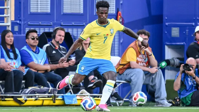 Vinícius Júnior admite atuação ruim do Brasil: “Precisamos melhorar”