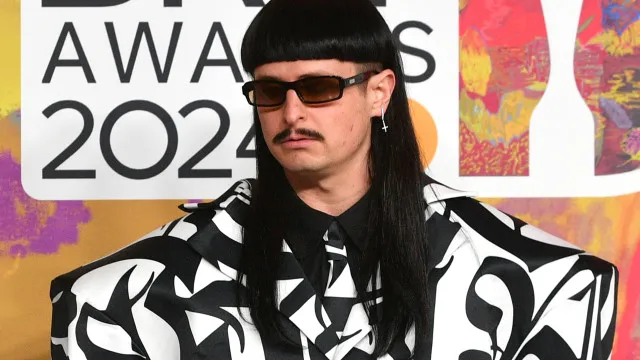 Corpo de Oliver Tree “de volta à Califórnia”; último desejo será cumprido