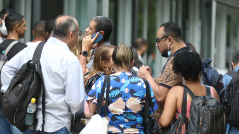Salários diminuem pobreza em 22 regiões metropolitanas