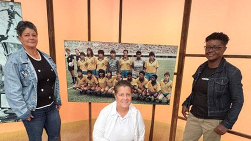 Pioneiras do futebol contam trajetória no programa Sem Censura