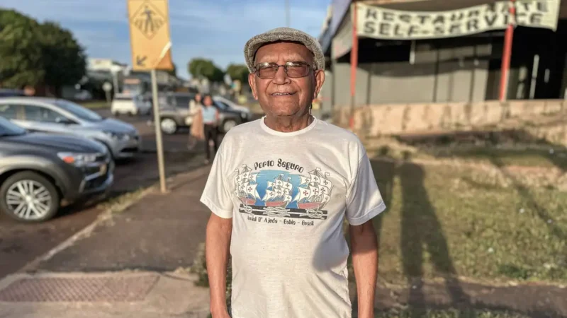 Torcedor da seleção há 20 Copas, Seu Simão, 91 anos, aposta no hexa