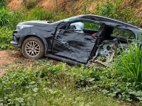 Taxista de 71 anos morre em grave acidente entre carro e caminhão na MT-208