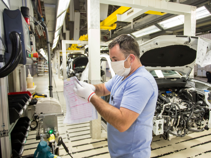 Indústria automotiva revisa para cima projeções de produção