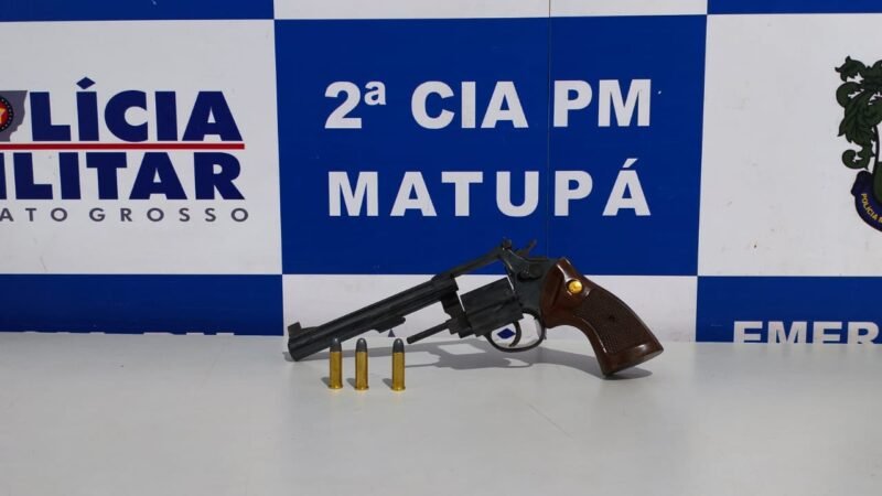 PM apreende revólver após denúncia de plano para cometer homicídio no Nortão de MT