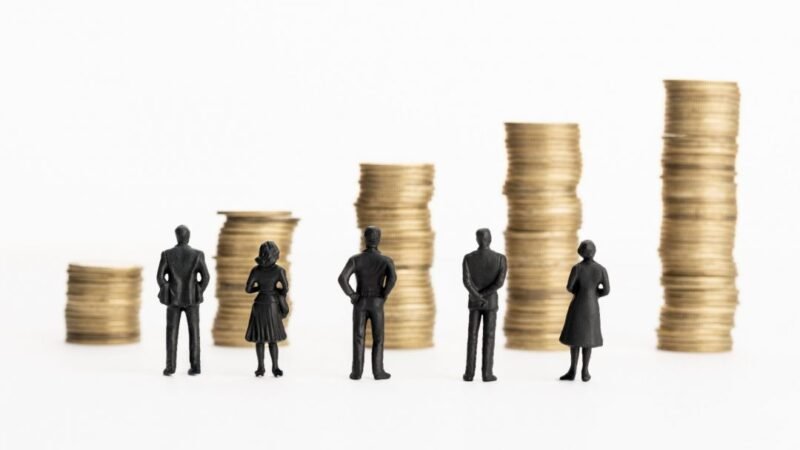 Auge salarial no Brasil ocorre entre 46 e 55 anos