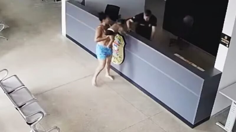 Policiais salvam criança engasgada após atendimento de emergência na delegacia