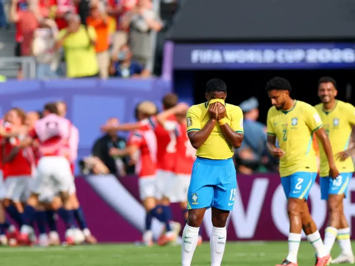 Com críticas, adeus do Brasil à Copa estampa jornais mundo afora