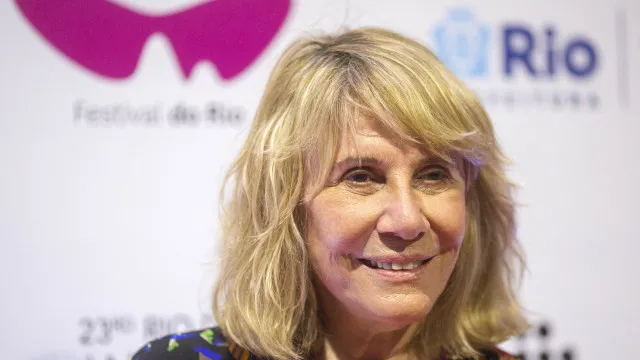 Renata Sorrah fala sobre atuar com atores jovens em nova novela das sete: ‘Aprendo cada dia mais’