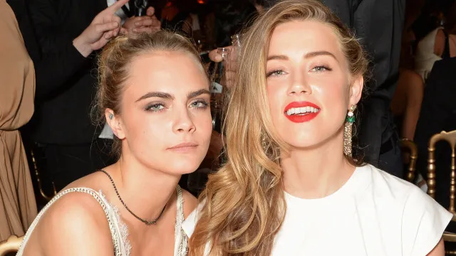 Cara Delevingne confirma relação com Amber Heard: “O Johnny tinha ciúmes”