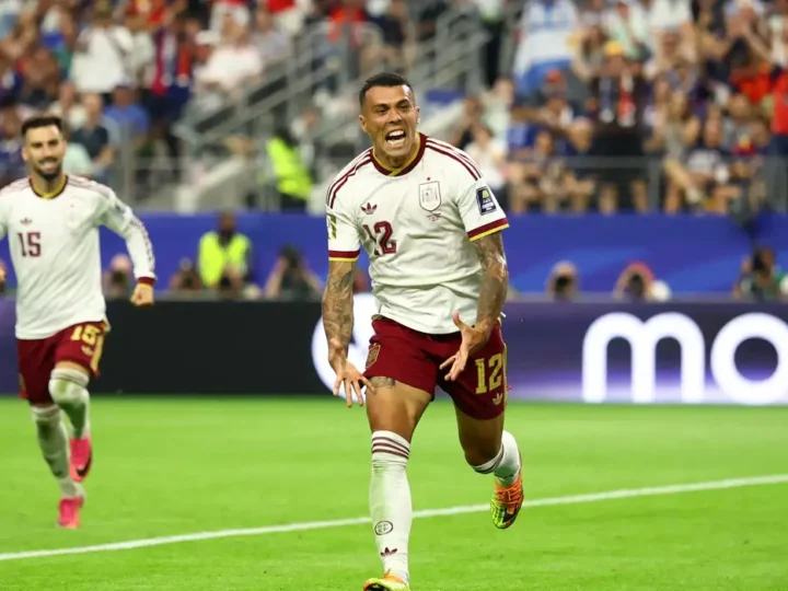Com invencibilidade recorde, Espanha vai à final da Copa após 16 anos