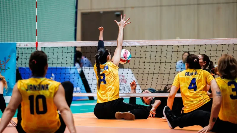 Brasil vai às quartas do Mundial de vôlei sentado nos dois naipes