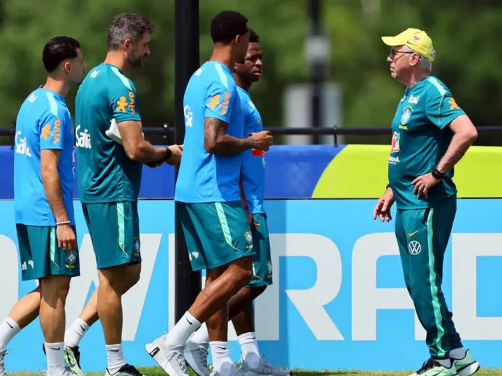 Brasil inicia preparação para oitavas da Copa contra Noruega