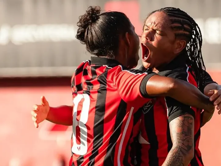 Vitória manda Botafogo para lanterna na volta do Brasileiro Feminino