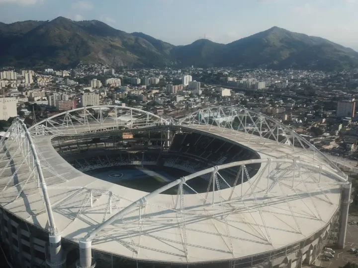 Ventania no Rio adia Botafogo x Fluminense pelo Brasileirão Feminino