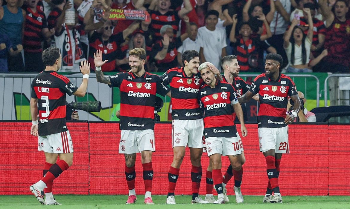 Libertadores: Flamengo elimina Cruzeiro e mantém vivo sonho do penta