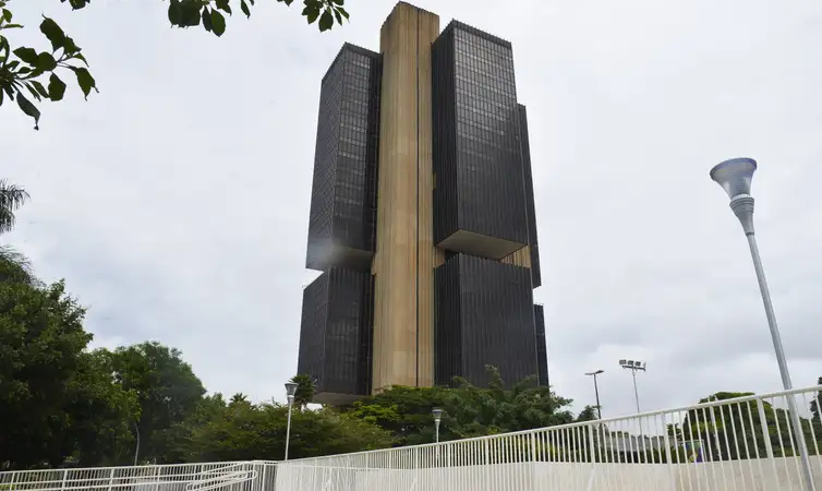 Copom reduz a taxa Selic para 14% ao ano