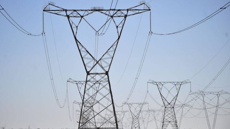 Consumidores poderão escolher fornecedores de energia a partir de 2027