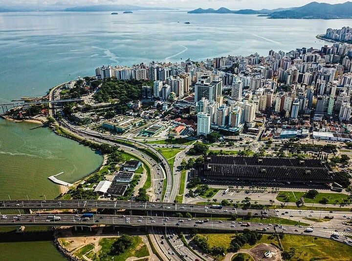 Florianópolis é o município mais competitivo do Sul