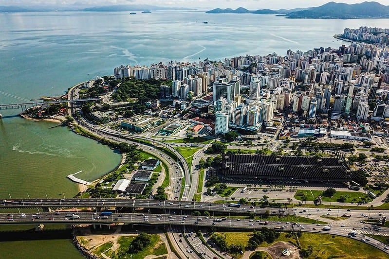 Florianópolis é o município mais competitivo do Sul