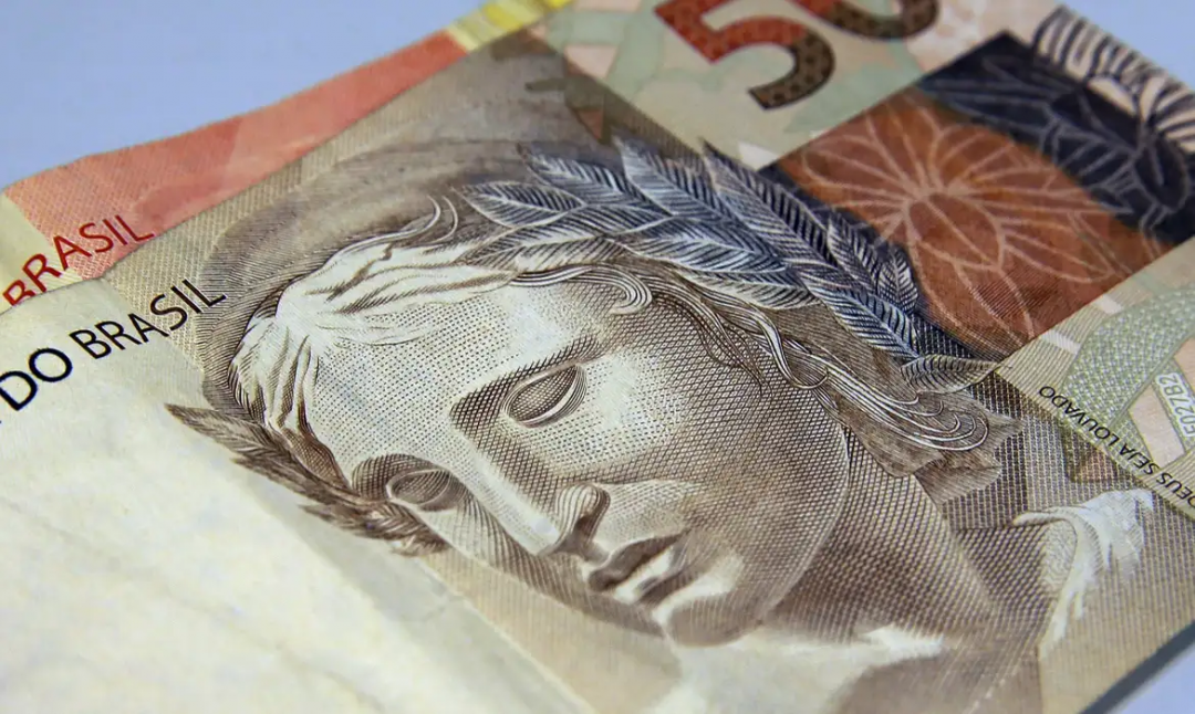Prévia da inflação cai 0,4% em agosto