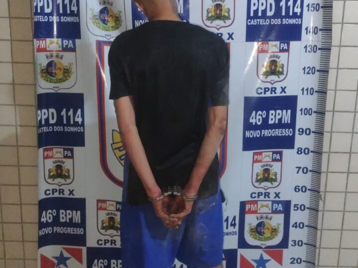 Homem é contido por moradores após causar desordem e acaba detido com cocaína (Imagens)