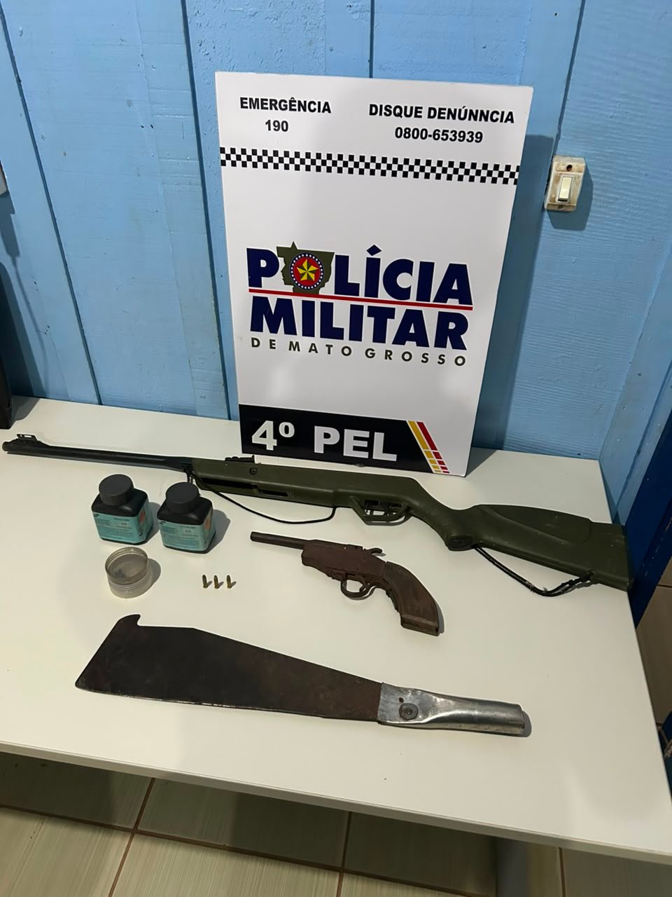 Briga entre padrasto e enteada termina com apreensão de armas e munições em MT