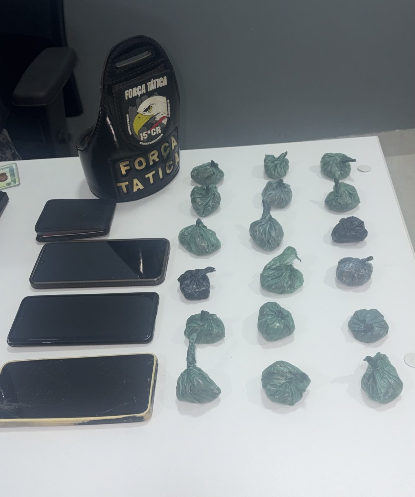 Suspeitos são presos com 18 porções de maconha após abordagem na MT-419