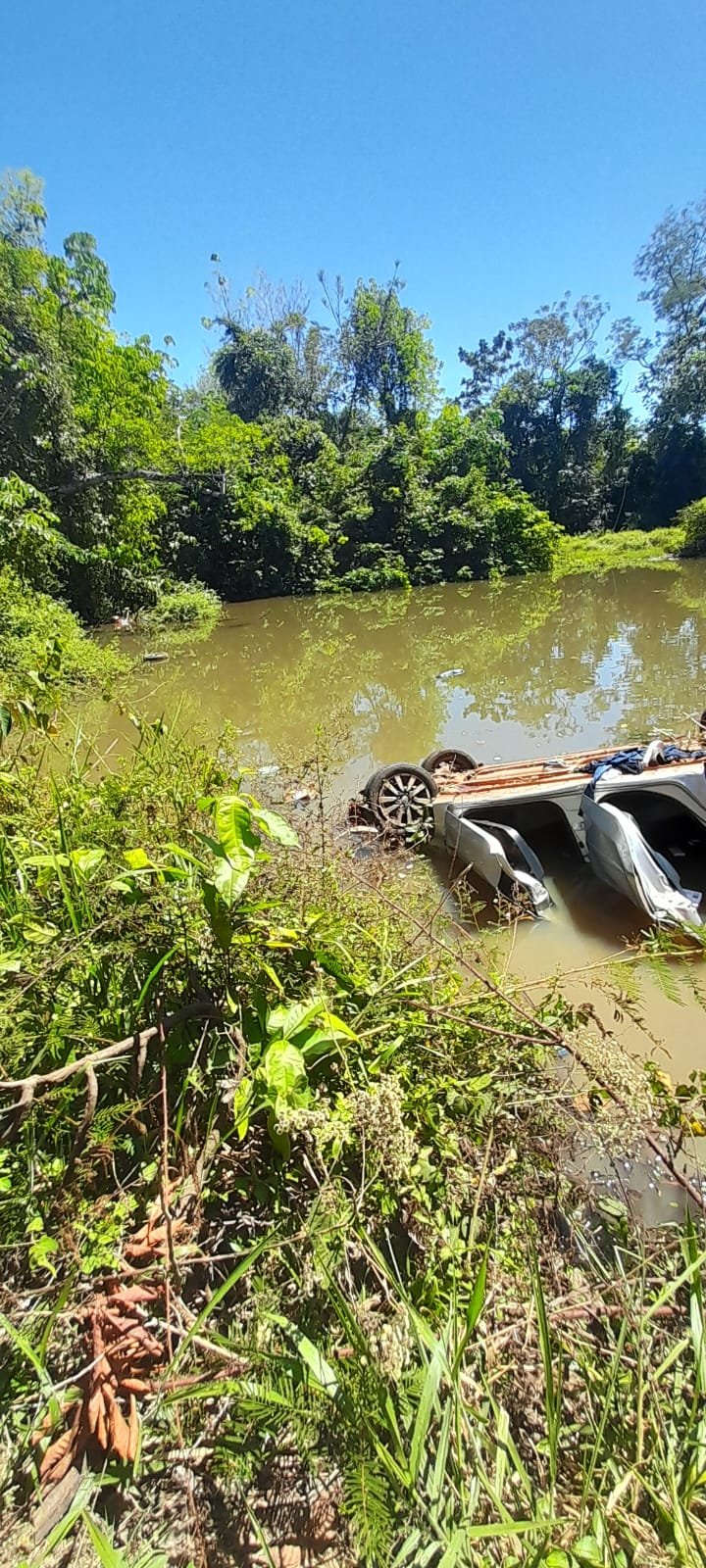 Homem de 33 anos morre após carro atropelar animal e cair em lagoa na MT-322 em União do Norte