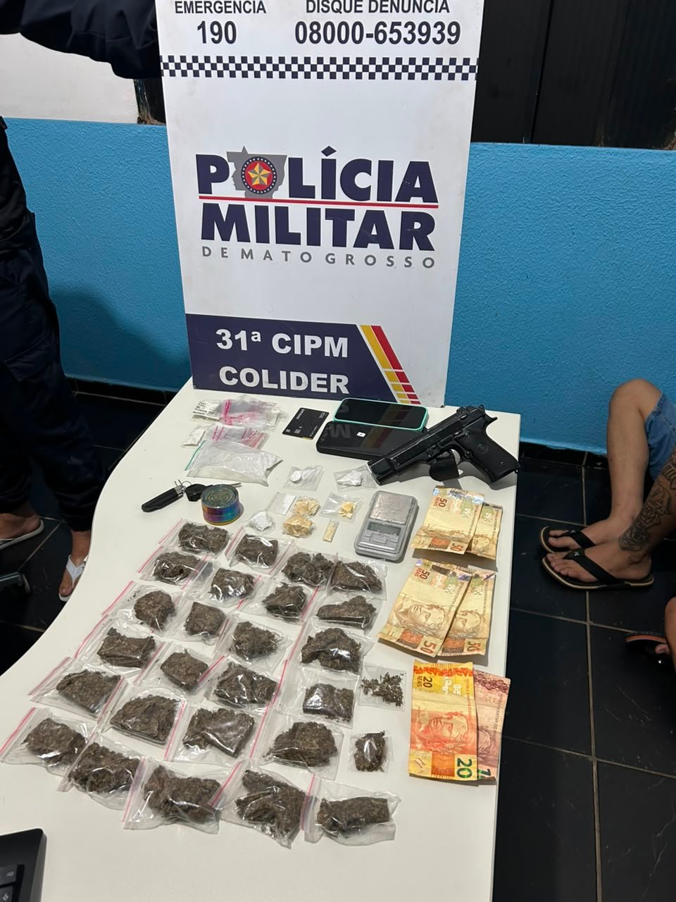Jovem e adolescente são conduzidos por tráfico de drogas e corrupção de menores em Colíder