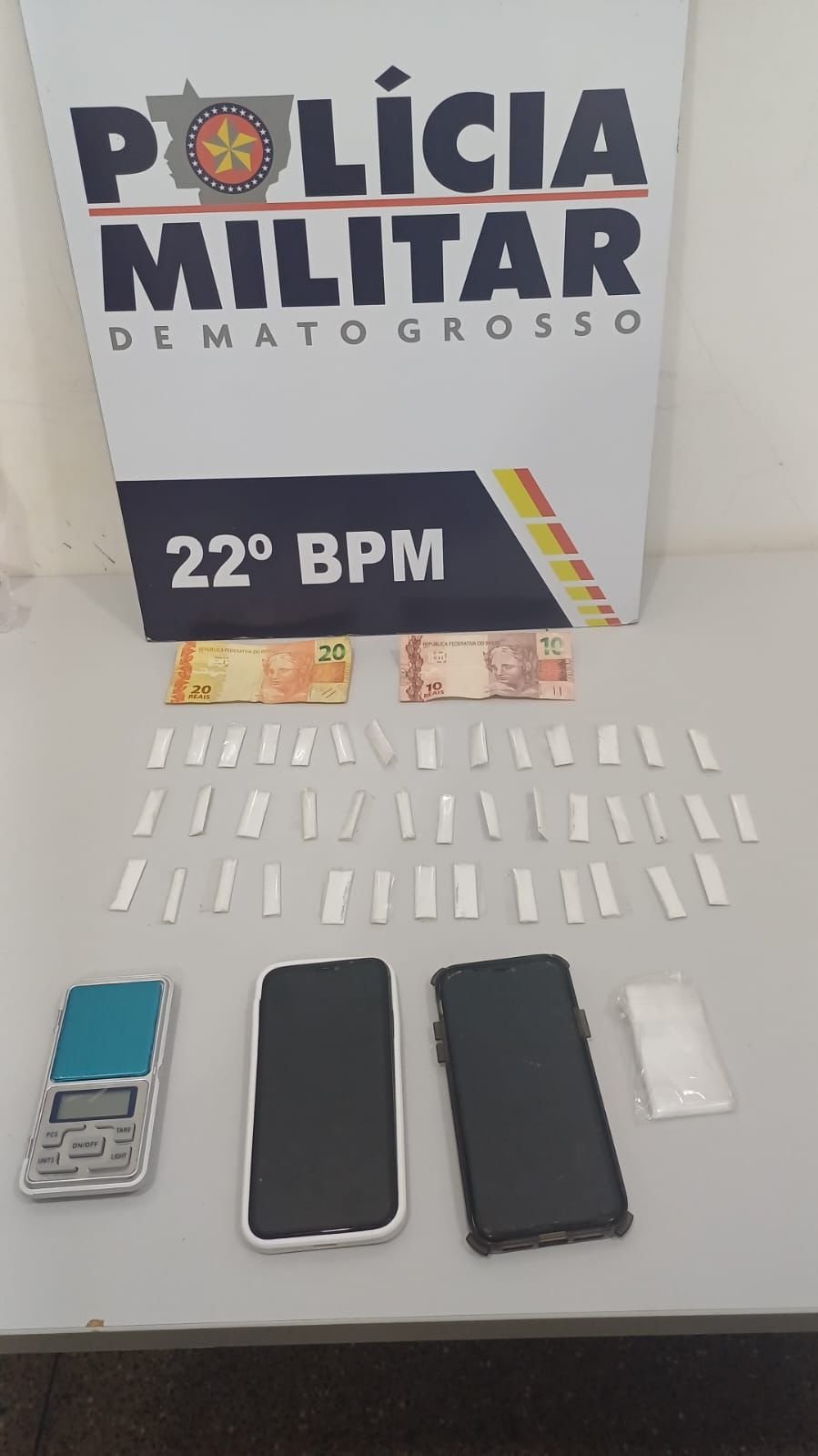 Adolescente é apreendido com 41 porções de cocaína e balança de precisão em Peixoto de Azevedo